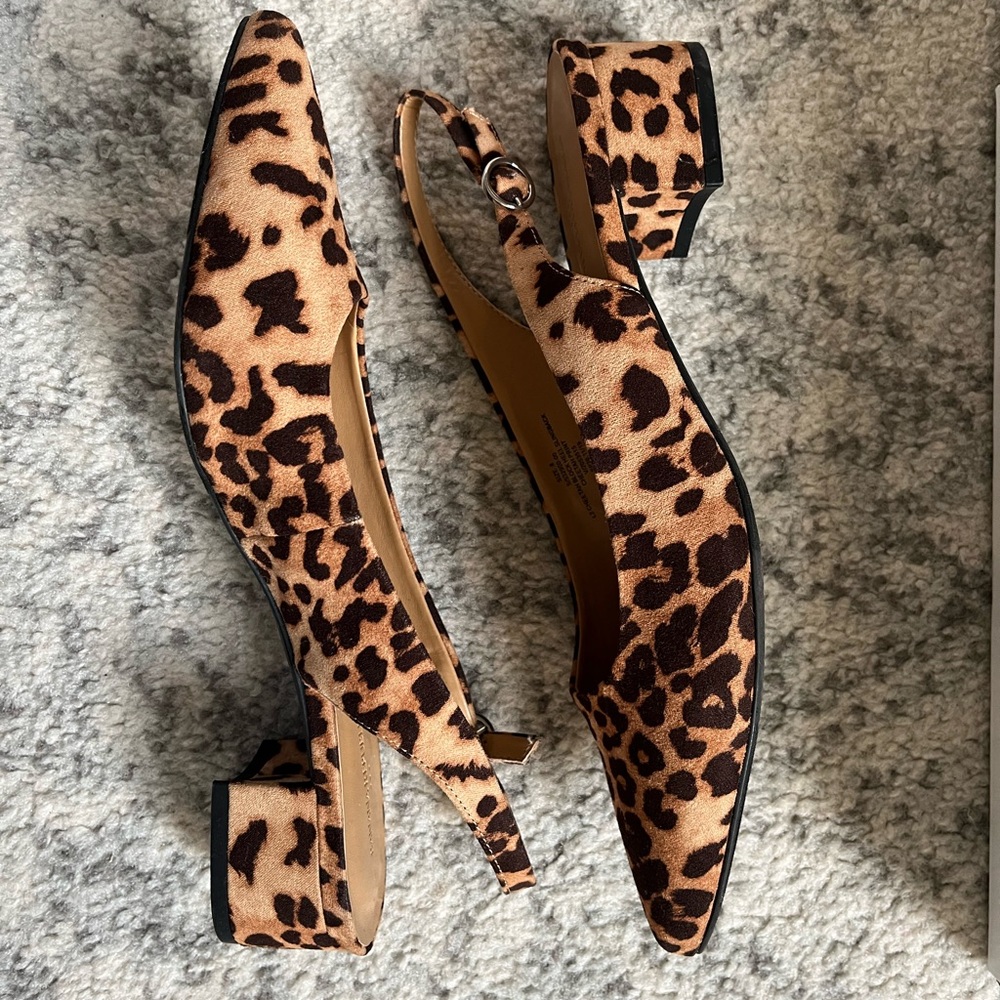 Banana republic cheetah print sling back heels
